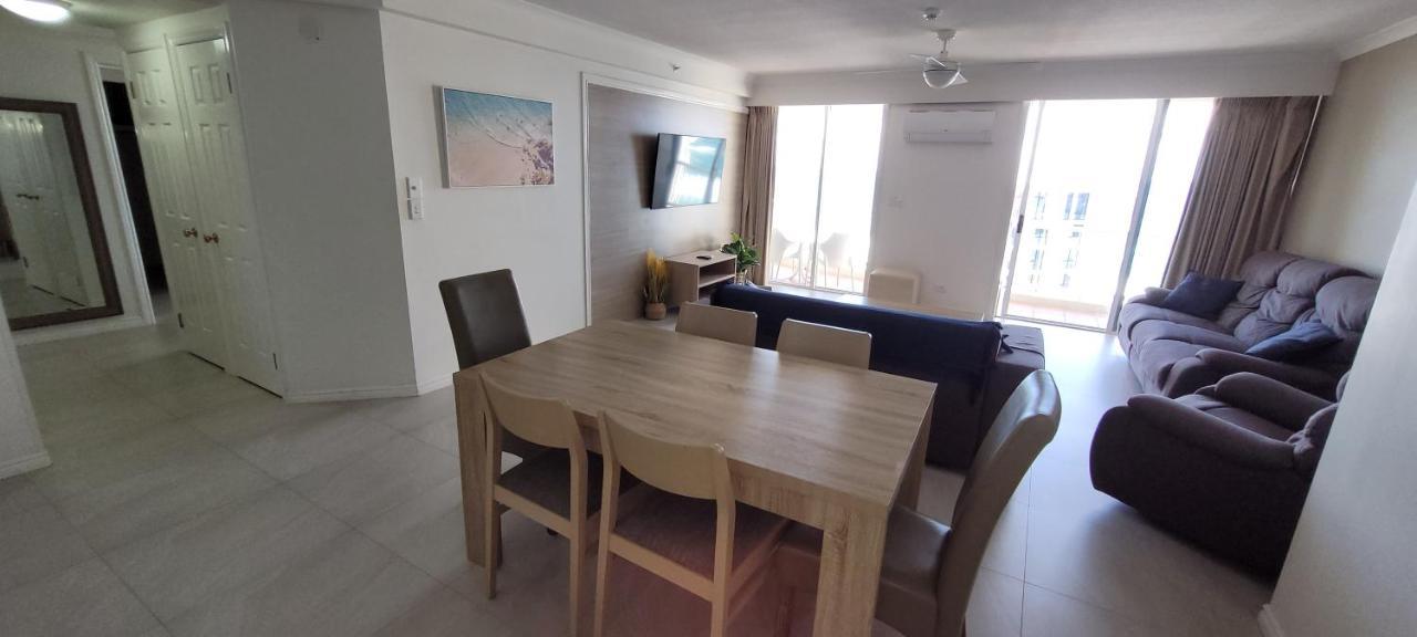 Apr Private Suites Moroccan By The Beach Gold Coast Dış mekan fotoğraf