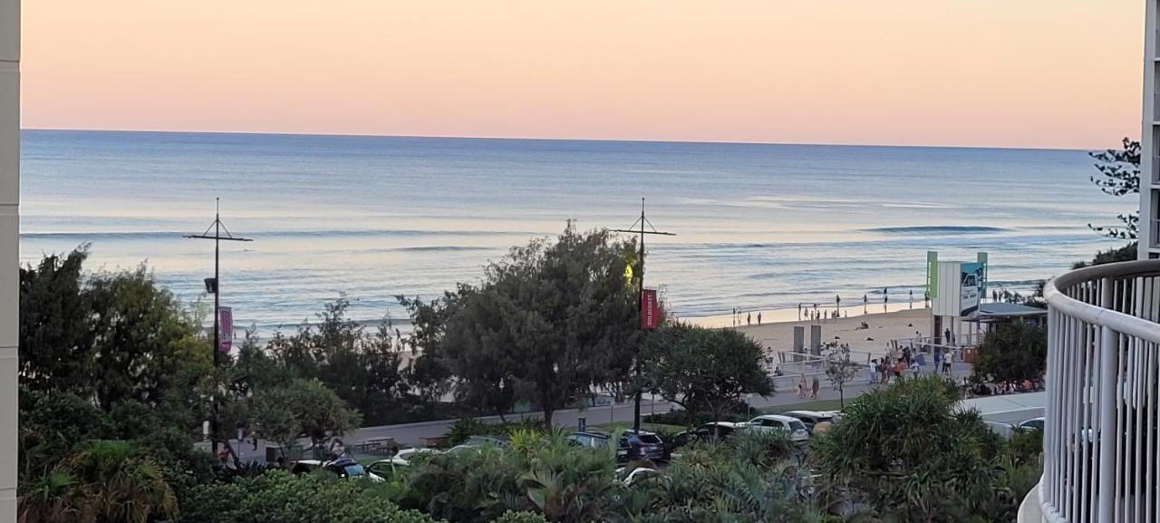 Apr Private Suites Moroccan By The Beach Gold Coast Dış mekan fotoğraf