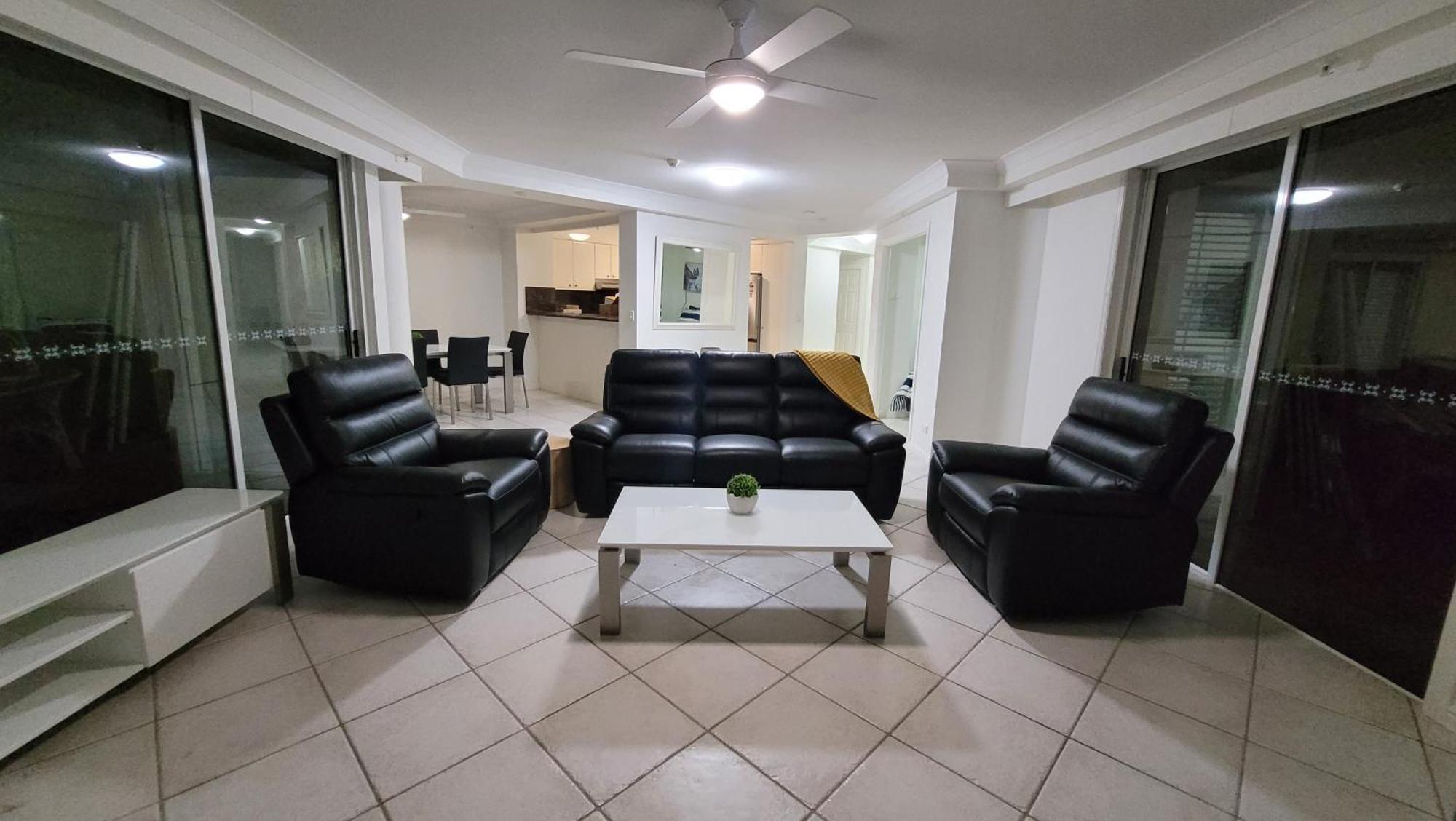 Apr Private Suites Moroccan By The Beach Gold Coast Dış mekan fotoğraf