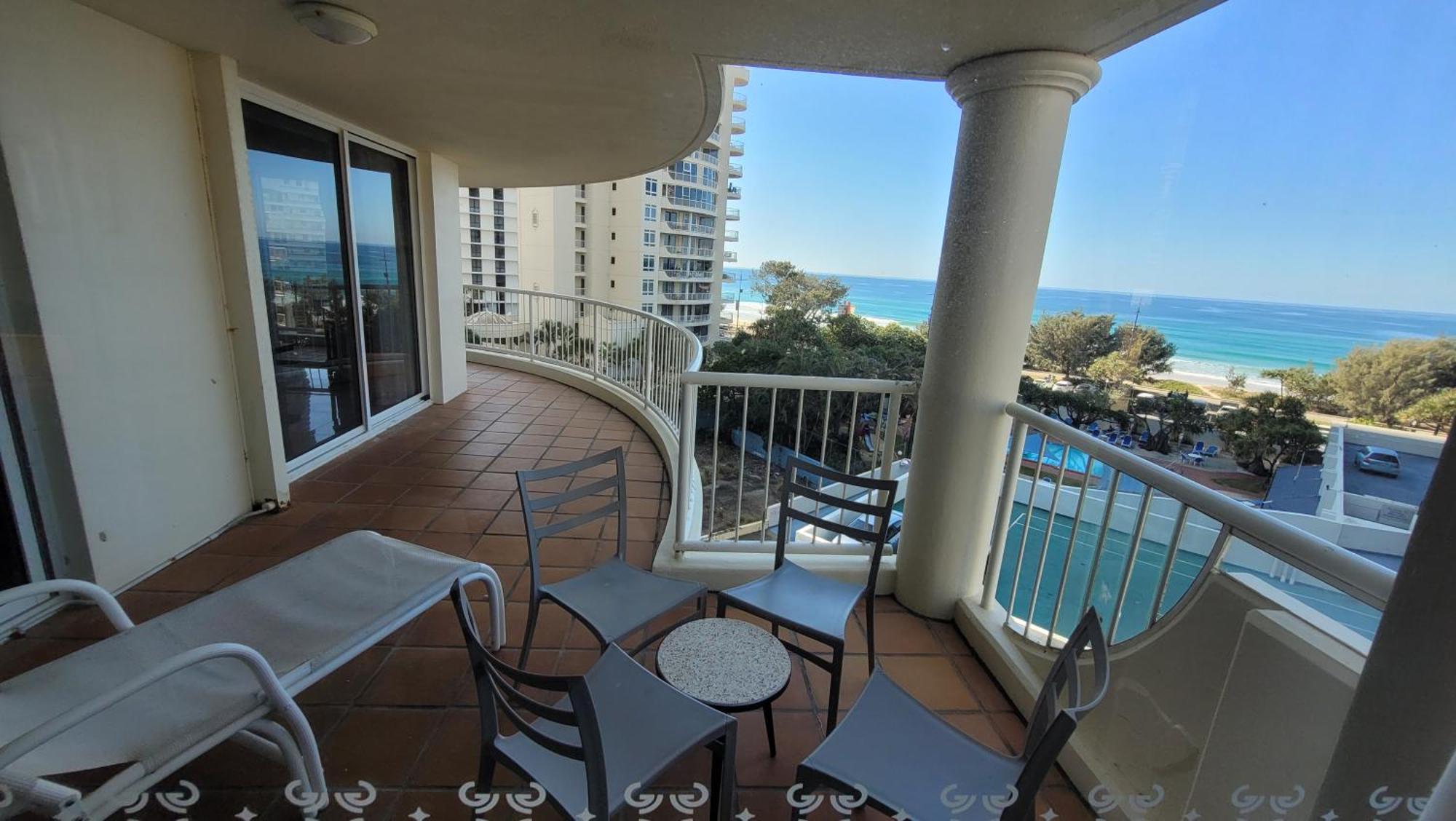 Apr Private Suites Moroccan By The Beach Gold Coast Dış mekan fotoğraf
